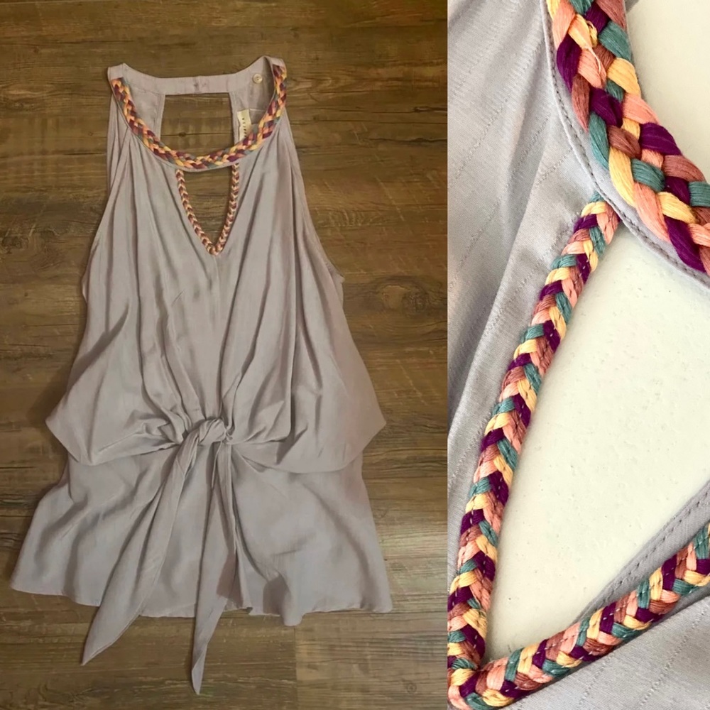 Promesa top with braided neckline